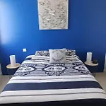 아파트 Face Au Port Et A L'ocean Gilles Croix De Vie Wifi Balcon Parking Prive Couvert *