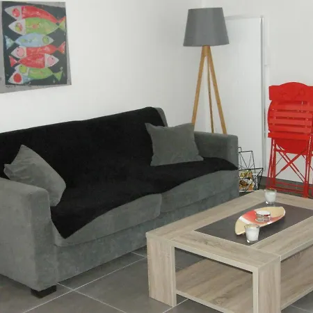 Appartement Face Au Port Et à L'ocean Gilles Croix De Vie Wifi Balcon Parking Prive Couvert Saint-Gilles-Croix-de-Vie