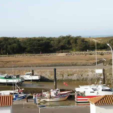 Face Au Port Et à L'ocean Gilles Croix De Vie Wifi Balcon Parking Prive Couvert * Saint-Gilles-Croix-de-Vie