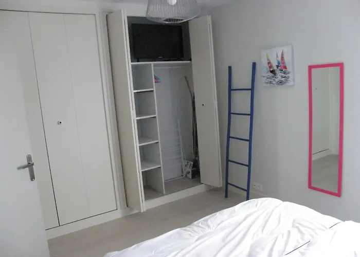 Appartement Face Au Port Et à L'ocean Gilles Croix De Vie Wifi Balcon Parking Prive Couvert *