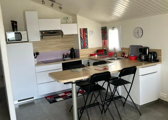 Face Au Port Et à L'ocean Gilles Croix De Vie Wifi Balcon Parking Prive Couvert * Saint-Gilles-Croix-de-Vie